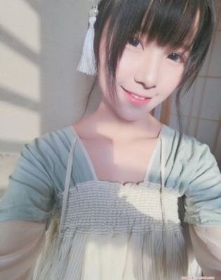 美女裸身直播魅影_BD韩语免费在线播放